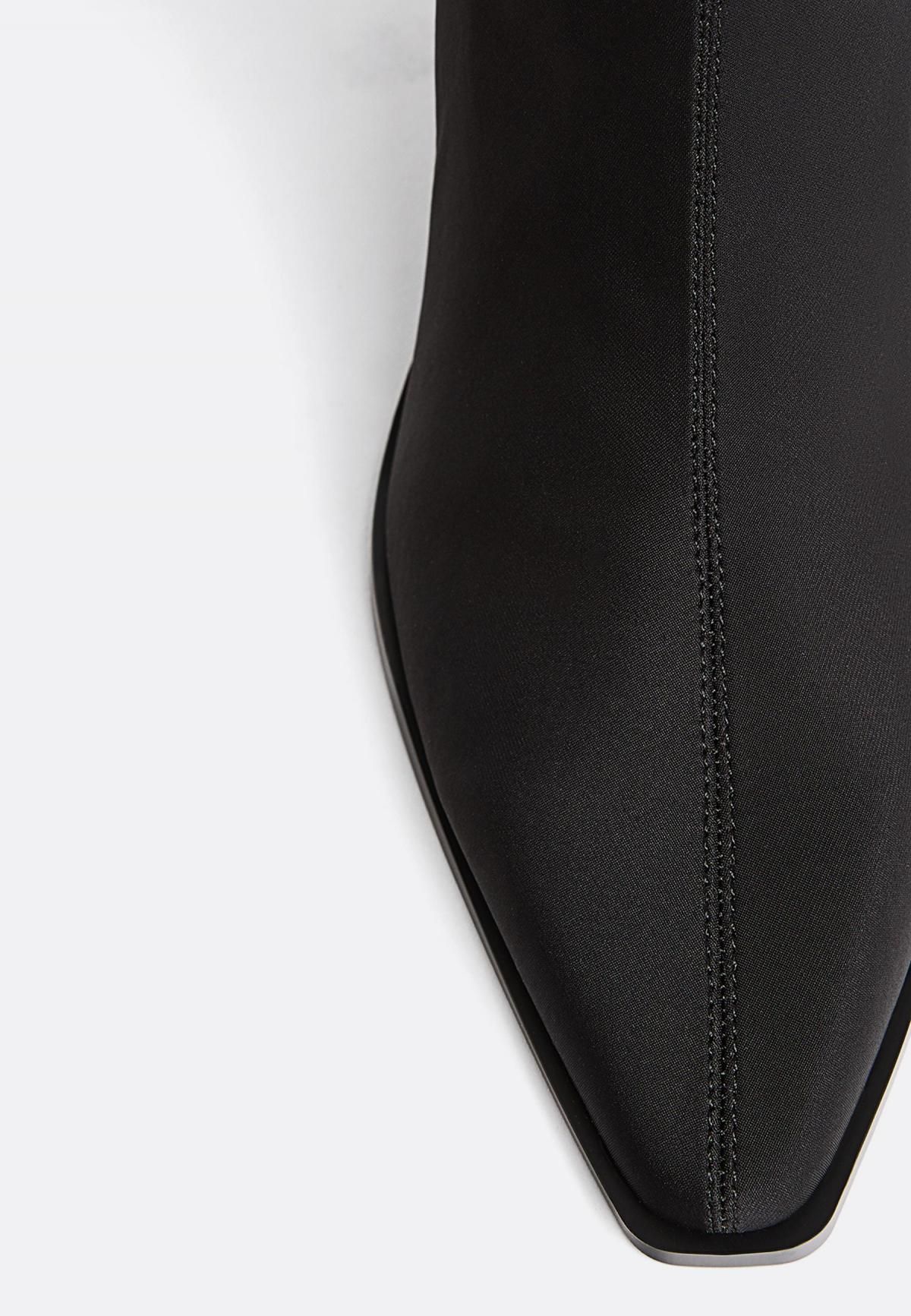 스트라디바리우스 네오프렌 하이힐 블랙 슬림핏 앵클부츠 9904/670 BLACK - 상세 이미지 5
