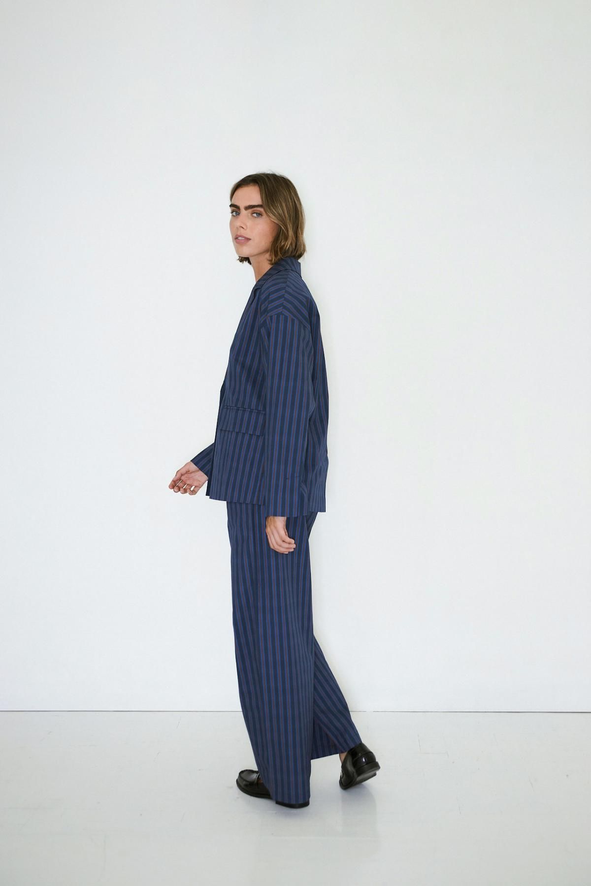 타이니코튼 네이비 스트라이프 테크니컬 코튼 와이드 팬츠 AW25-750107 ONE COLOR - 상세 이미지 4