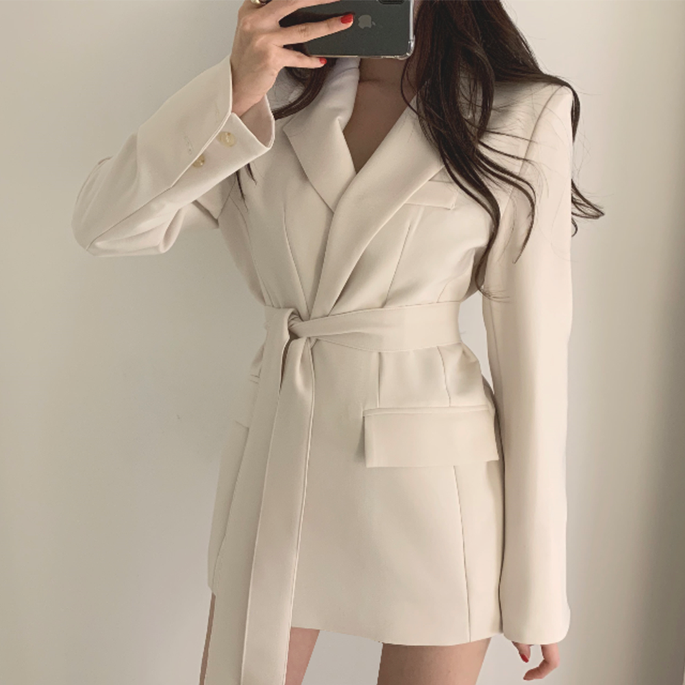 여성 벨티드 자켓 원피스 화이트 미니 하객룩 정장 원피스 가을 결혼식룩 - 상품 이미지