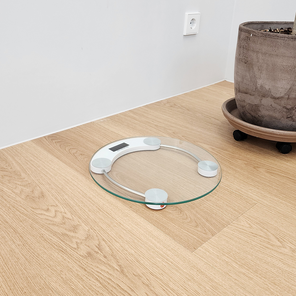 노바리빙 누드 원형 체중계 디지털 LCD 몸매관리 몸무게