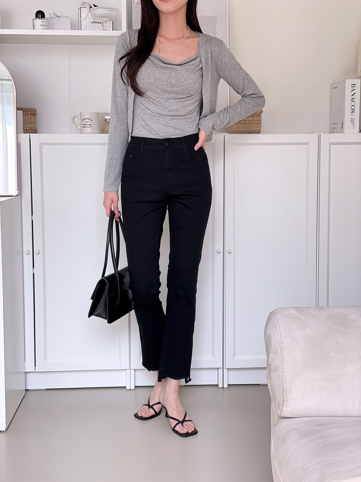 55-88 밑단 트임 일자핏 면스판블랙팬츠 여자가을검정바지 - 상세 이미지 3