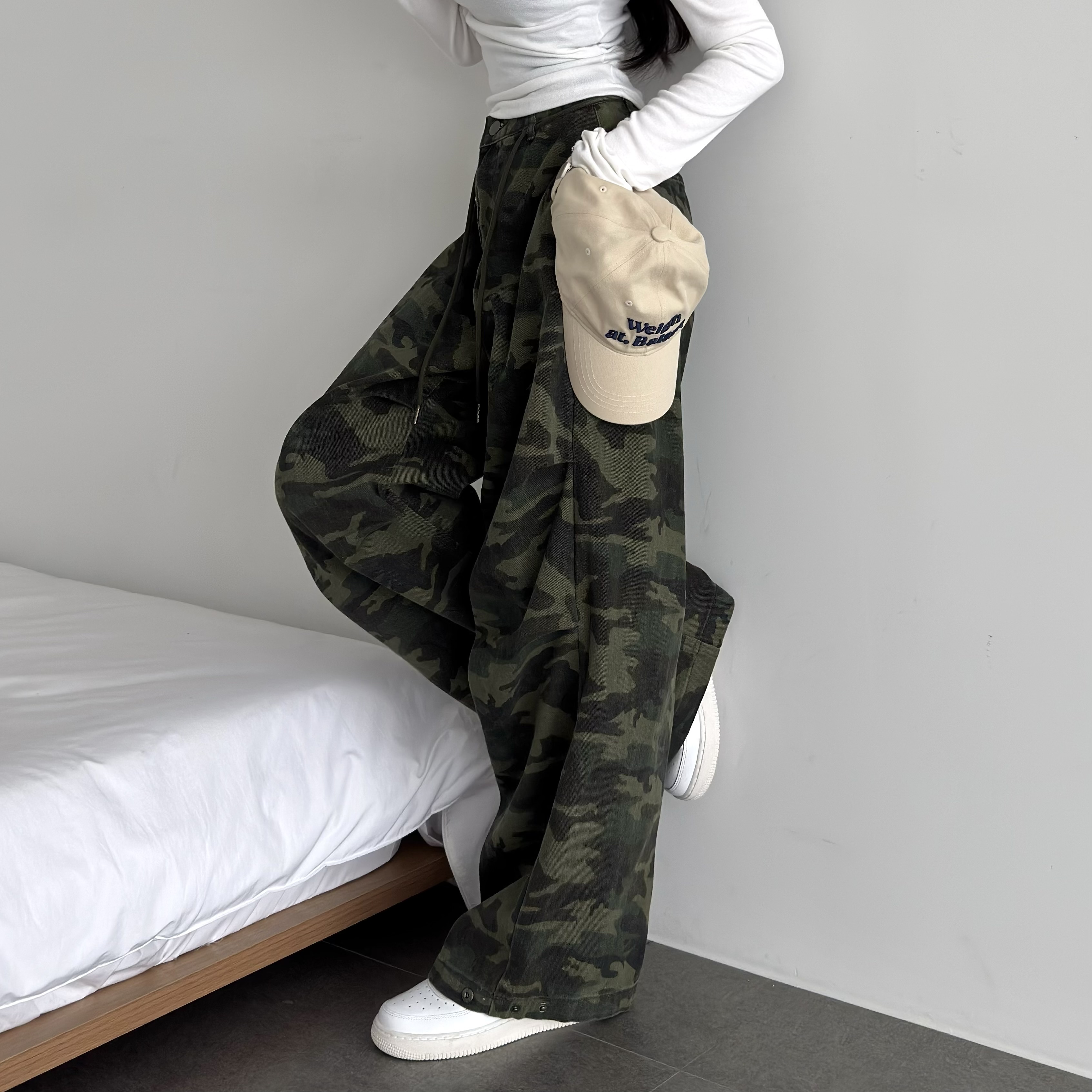 밀리터리 카모 밑단스냅 와이드 무릎 핀턱 팬츠 - 상세 이미지 4