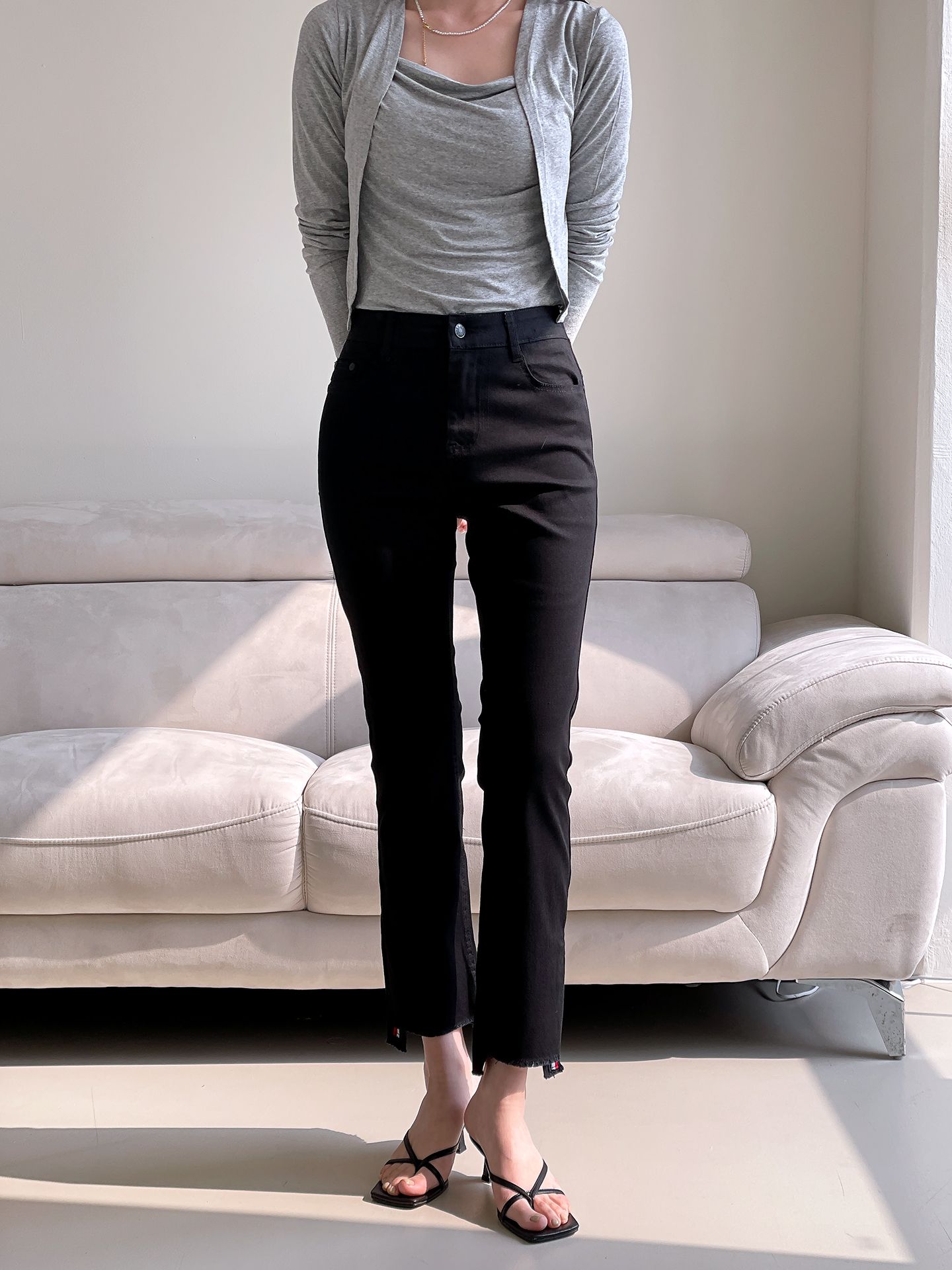 55-88 밑단 트임 일자핏 면스판블랙팬츠 여자가을검정바지 - 상세 이미지 5