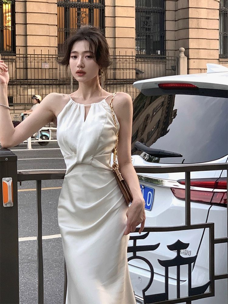 롱 원피스 홀터넥 슬림핏 캉캉 백리스 비치웨어 민소매 홀터 바캉스 베이지화이트 재고 XS - 상세 이미지 3