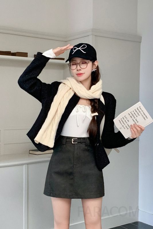 여성 하이웨이스트 A라인 가죽 미니스커트 속바지 포함 세련된 스타일 데일리룩 올매치 패션 아이템 팬츠형 디자인 - 상세 이미지 5