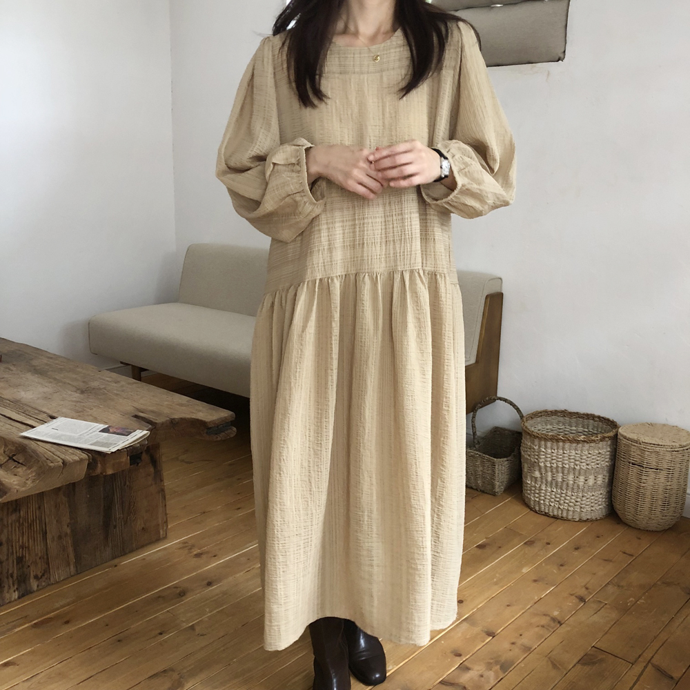 루즈핏 지지미 A라인 롱 원피스 블랙 브라운 베이지 긴팔 여성 가을 원피스 하객 데일리룩 - 상세 이미지 5