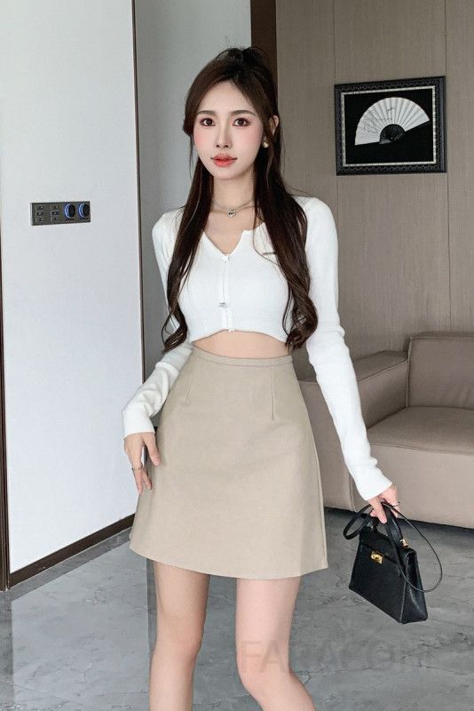 여성 하이웨이스트 슬림핏 인조가죽 미니 A라인 스커트 가을용 안티노출 스타일 매트한 질감 세련된 디자인 캐주얼한 데일리룩 추천 이미지 6