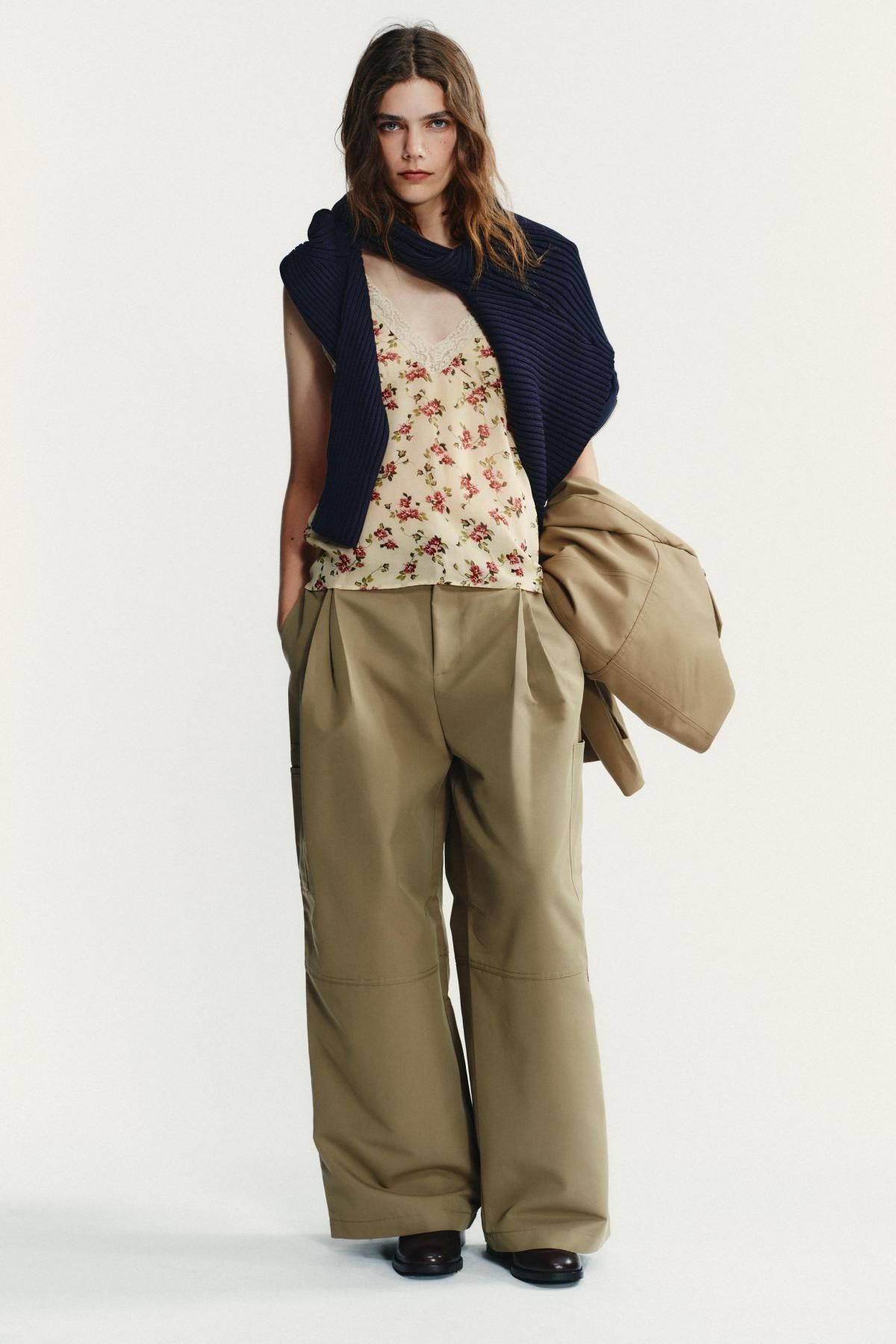 자라 미드웨이스트 와이드 카고 플리츠 팬츠 4391/532 LIGHT KHAKI - 상세 이미지 2