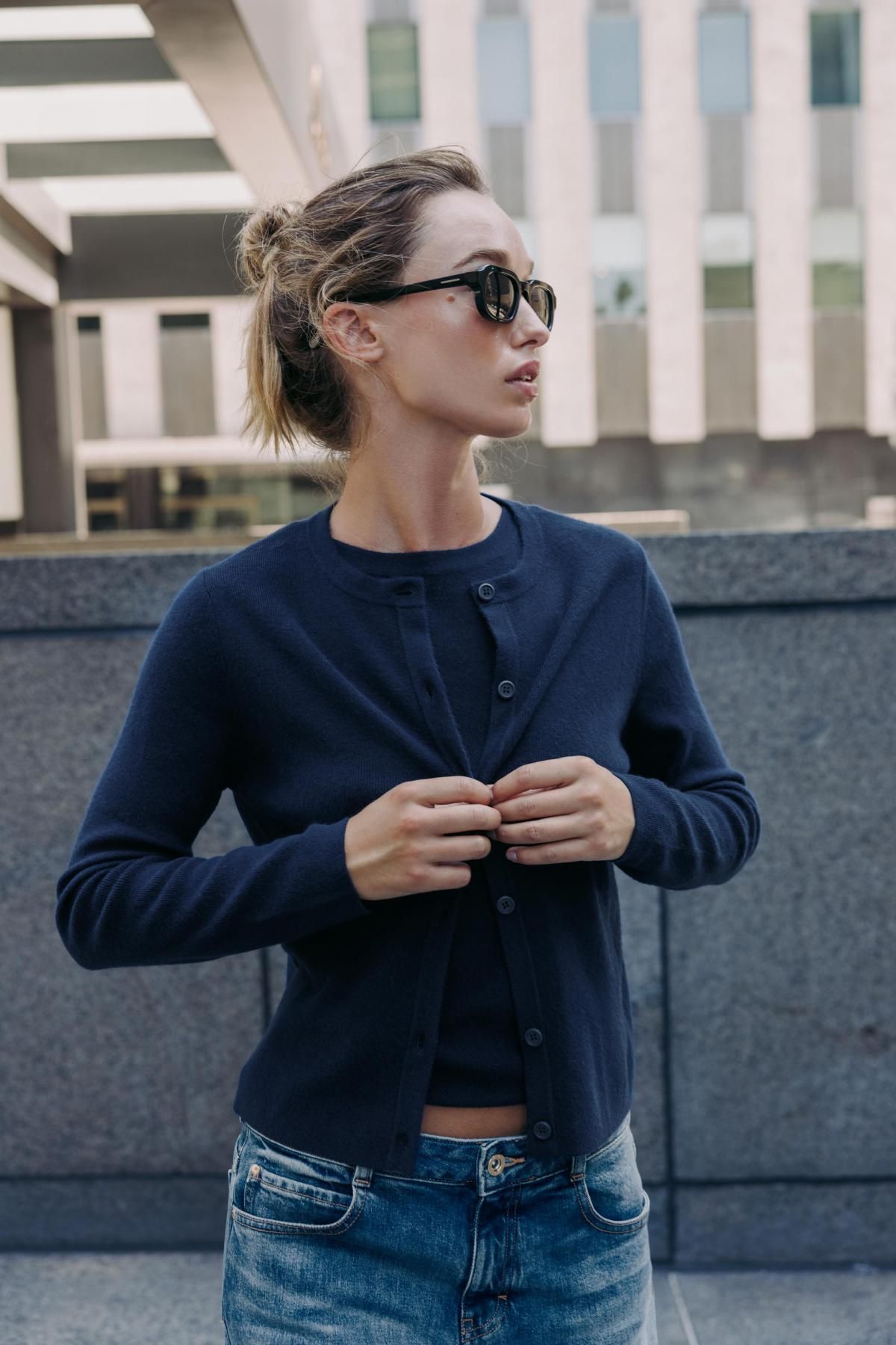 자라 데일리 베이직 라운드넥 버튼 니트 가디건 5755/129 NAVY BLUE - 상세 이미지 5