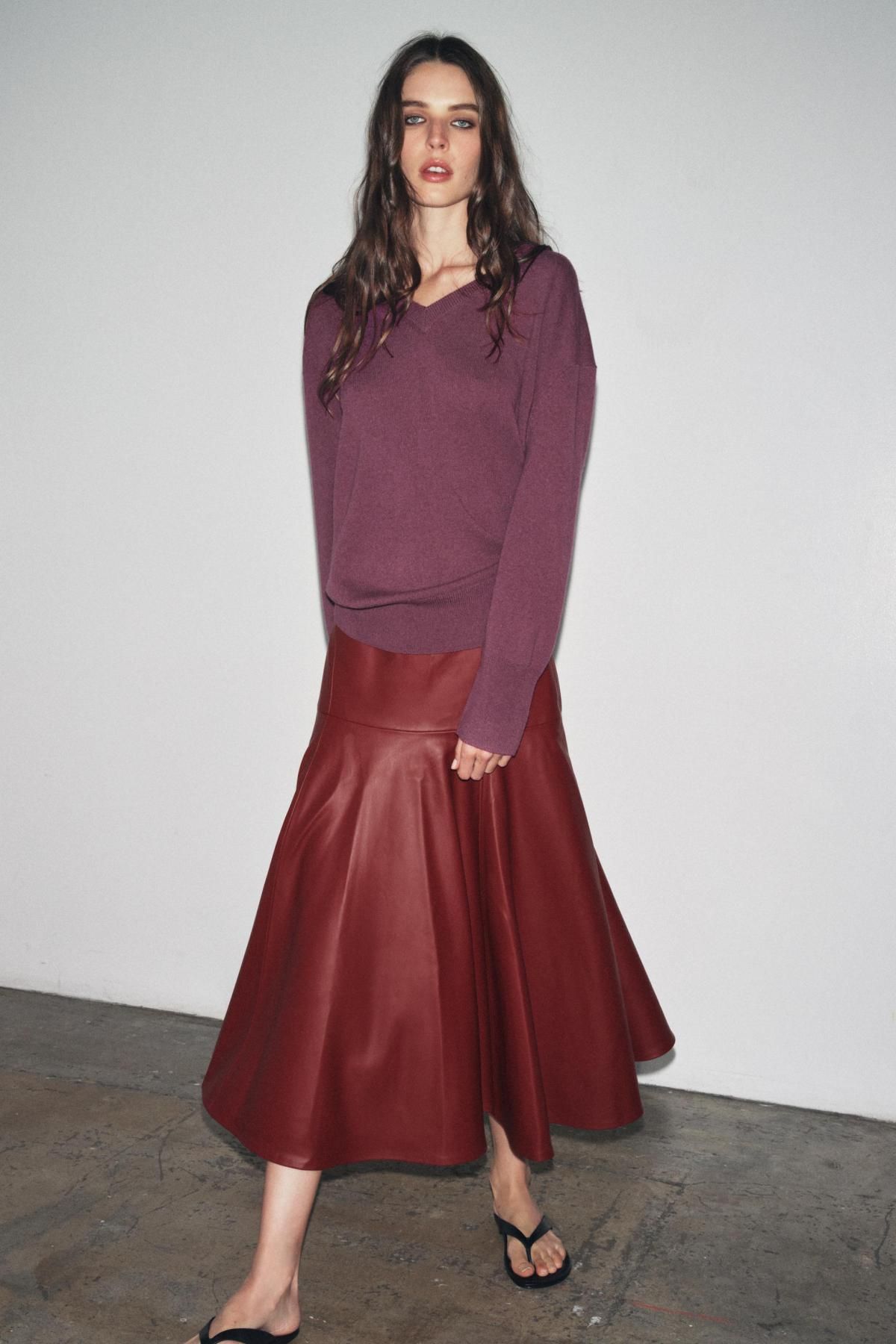 자라 레더 이펙트 A라인 미디 스커트 8500/910 BURGUNDY - 상세 이미지 2
