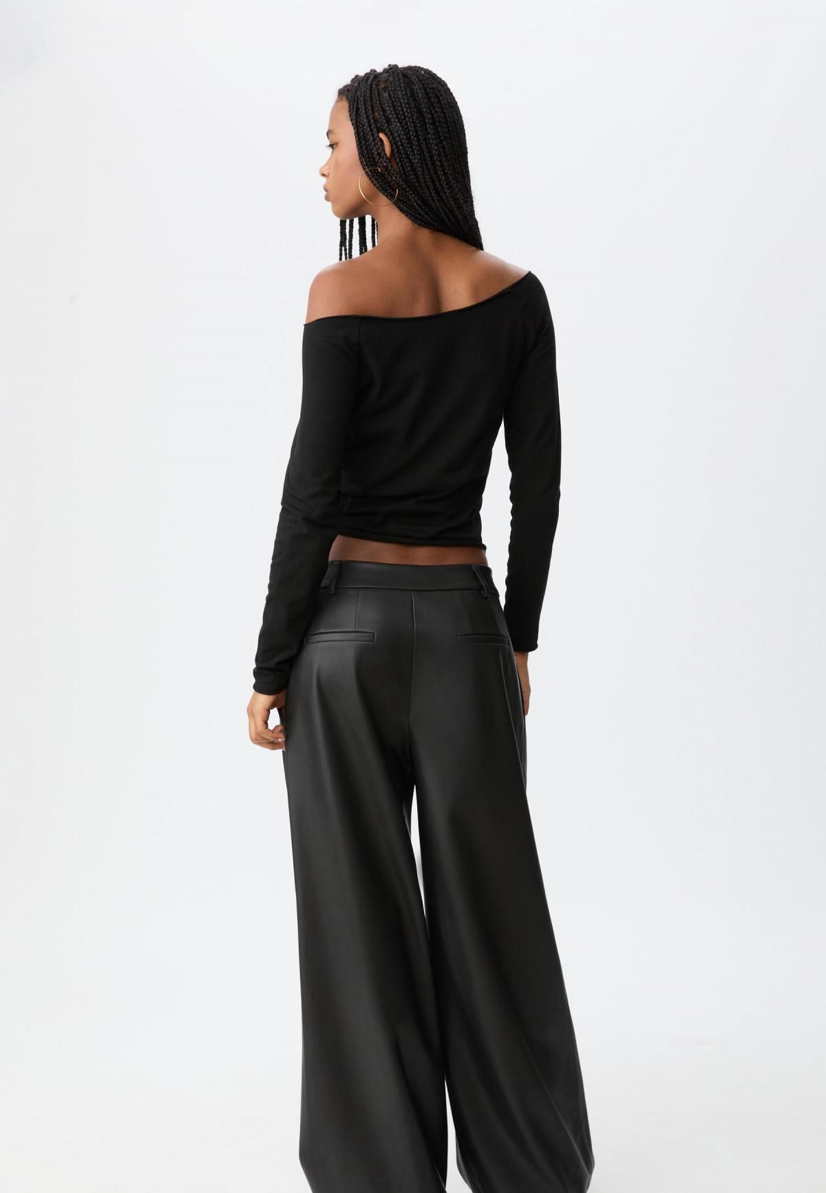 스트라디바리우스 나비 프린트 보트넥 긴팔 티셔츠 8101/655 BLACK - 상세 이미지 4