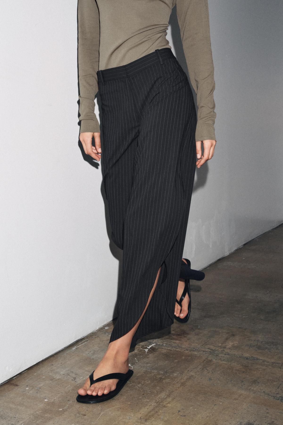 자라 테크니컬 핀스트라이프 슬릿 팬츠 8092/037 STRIPED - 메인 이미지