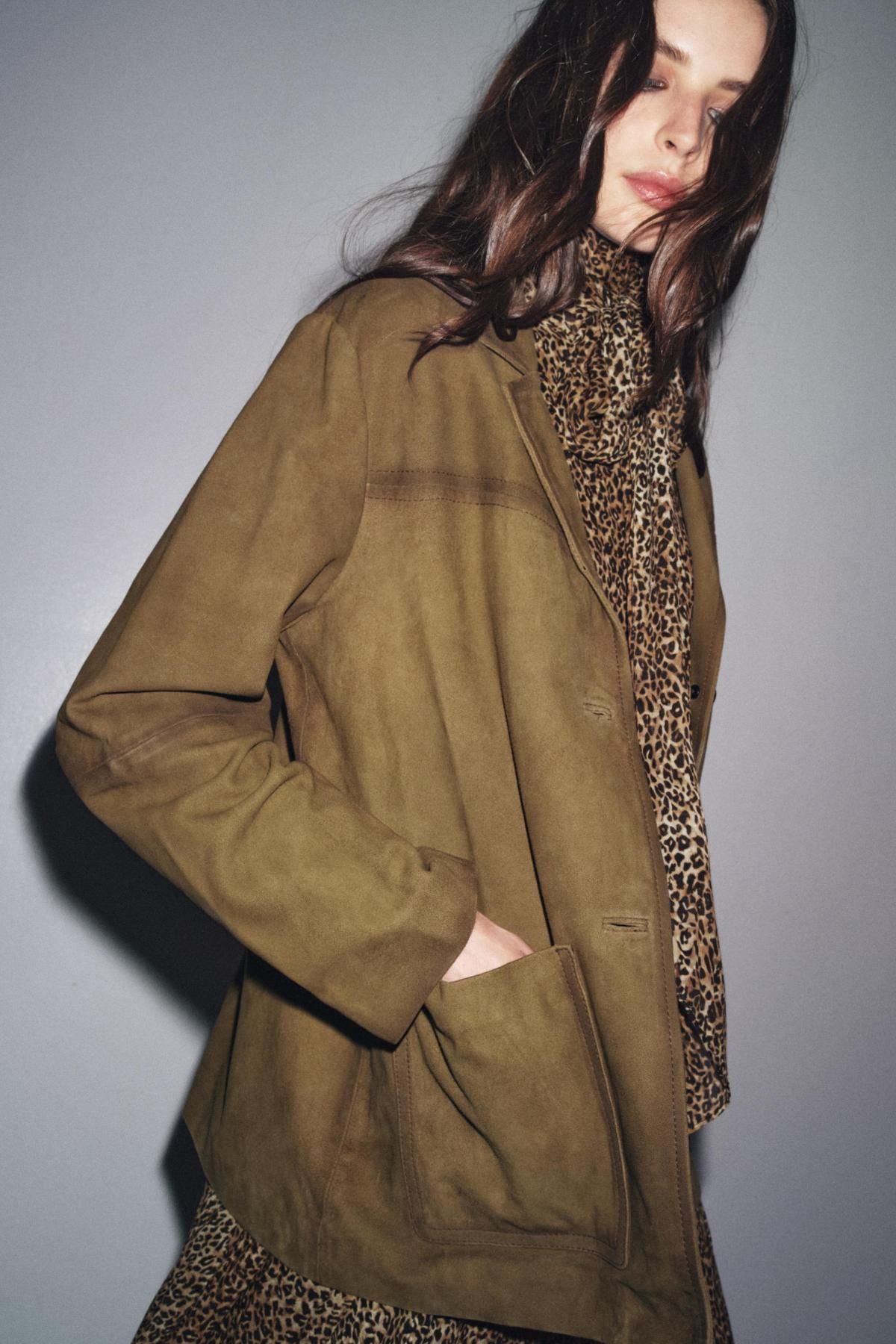 자라 오버사이즈 100 스웨이드 레더 블레이저 1966/240 LIGHT KHAKI - 상세 이미지 4