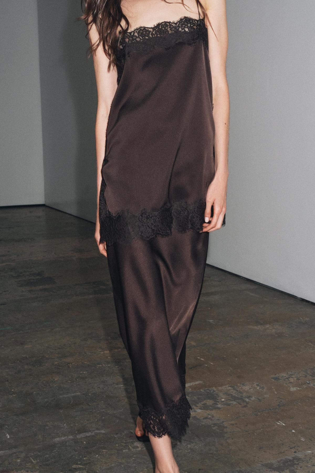 자라 테크니컬 새틴 레이스 미디 스커트 5919/207 DARK BROWN - 상세 이미지 4