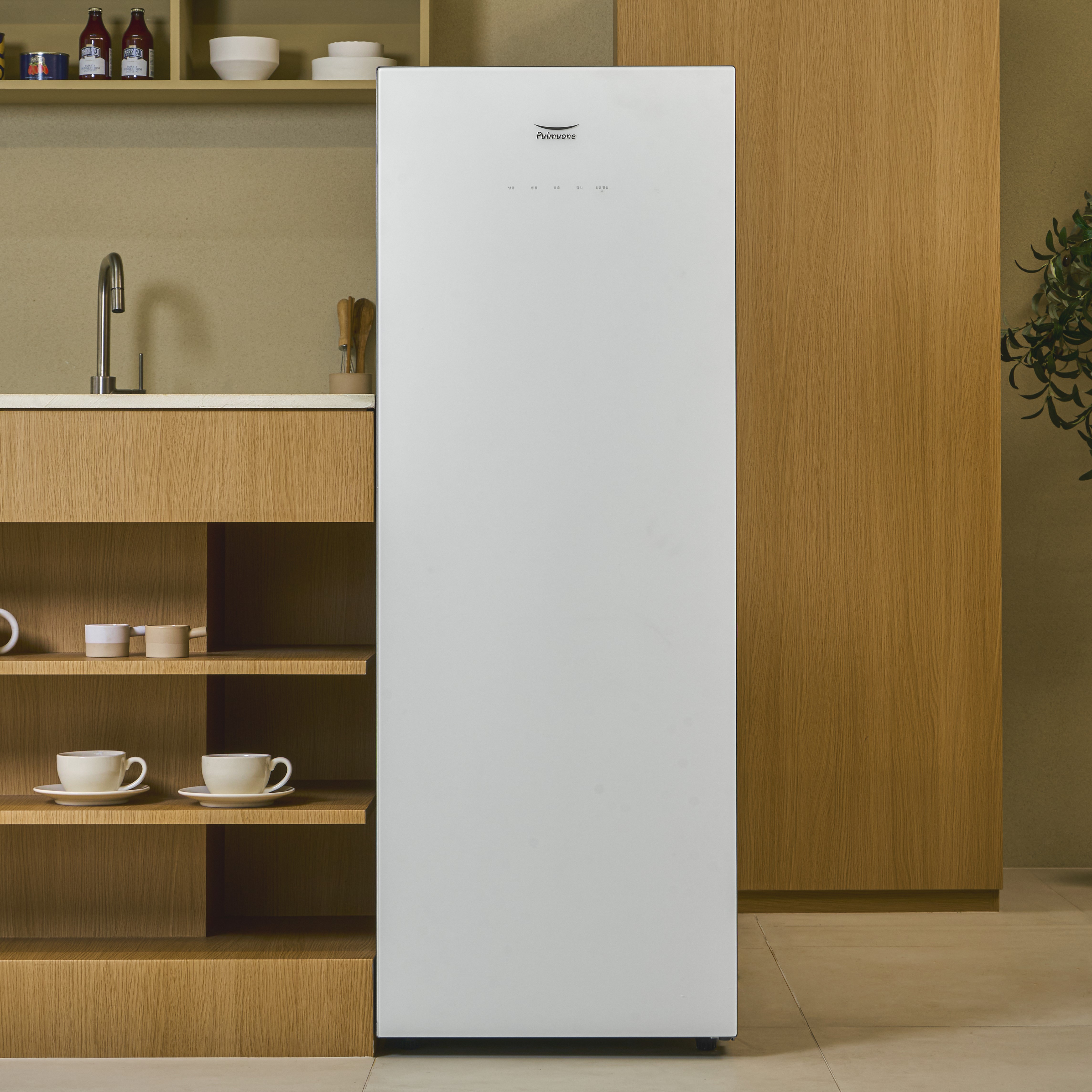 [특선물]풀무원 김치냉장고 120L 매트글라스 화이트 KS120DG1YY + 전체김치통 (전용 김치통 4.5L 4개 + 9L 3개)