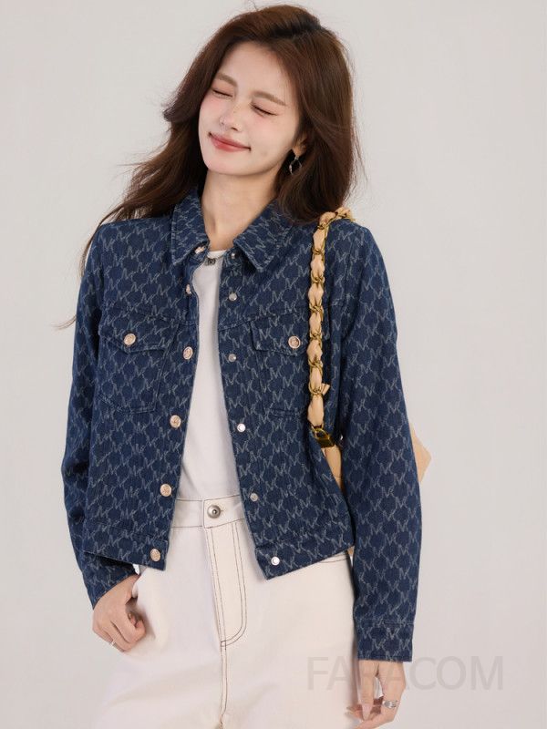 여성 데님 프린트 재킷 봄 가을 패션 오버핏 청자켓 캐주얼 스타일 편안한 착용감 일상 데일리 아우터 모던한 디자인 트렌디한 룩 - 상세 이미지 2
