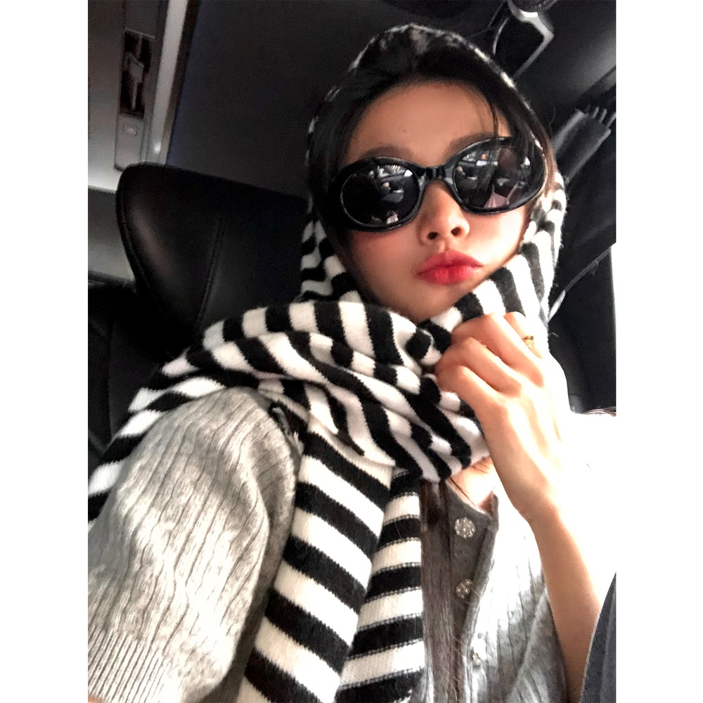 울100 스트라이프 삼각대형머플러 다용도 레이어드 고급 명품느낌 백화점퀄리티 블랙화이트 - 상세 이미지 3