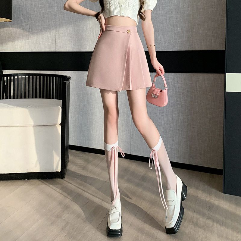 A라인 미니 스커트 플리츠 디자인 힙 커버링 올매치 봄여름 데일리룩 불규칙 주름 스타일 여성스러움 강조 편안한 착용감 - 상세 이미지 4