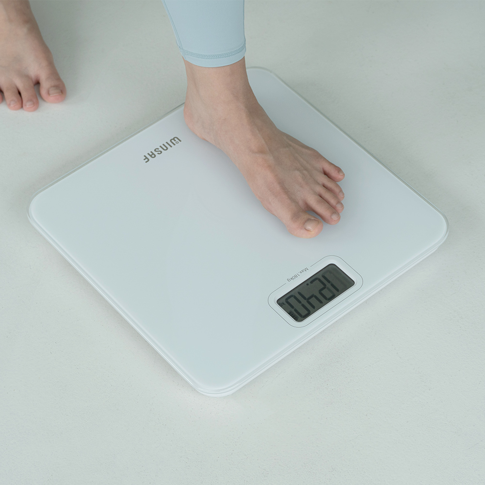 윈텍 디지털 무전원 체중계 B2618 스마트 가정용 몸무게 반영구적 사용