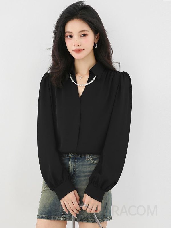 새틴 블랙 브이넥 블라우스 여성용 가을 긴팔 셔츠 우아한 펄 디테일 고급스러운 통근룩 세련된 스타일 데일리룩 - 상세 이미지 3