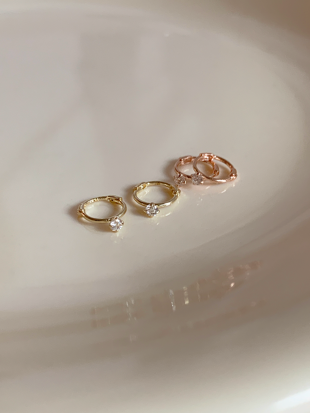 14k 초미니 큐빅 원터치 링 귀걸이 - 상세 이미지 5