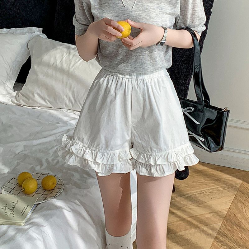 여성 여름 캐주얼 치마바지 코튼 반바지 편안한 탄성 허리 레이스 디테일 시원한 착용감 데일리 외출용 스타일리시한 디자인