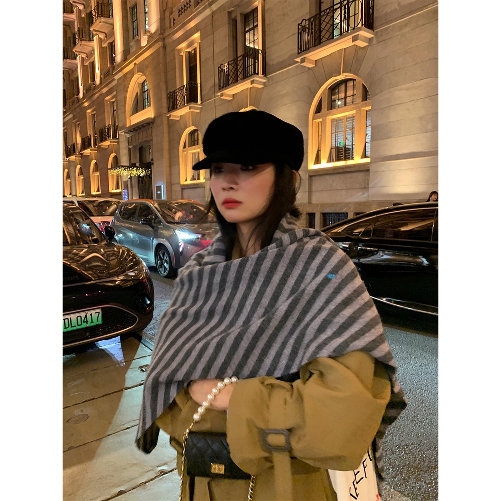 울100 스트라이프 삼각대형머플러 다용도 레이어드 고급 명품느낌 백화점퀄리티 블랙화이트 - 상세 이미지 2