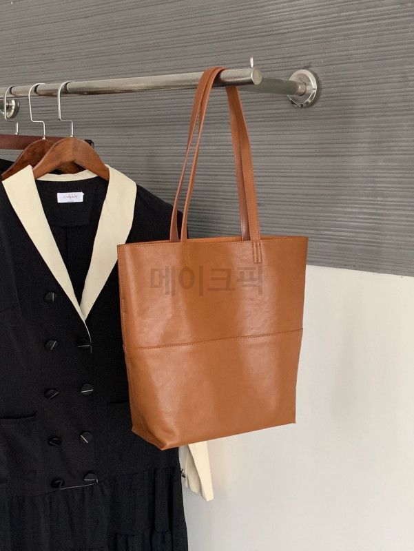 여성용 소가죽 대용량 숄더백 세련된 핸드헬드 스타일 버킷백 활용도 좋은 외출용 가방 - 상세 이미지 4