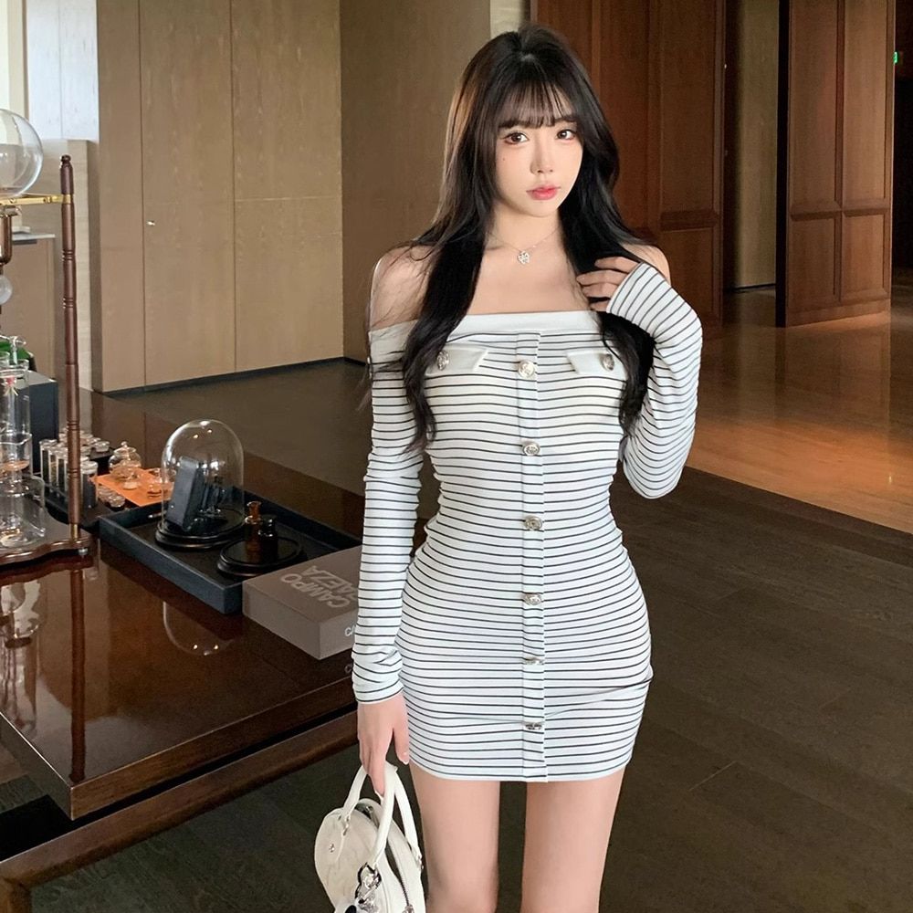 루노앨 스트라이프원피스 오프숄더 긴팔 데일리룩 AI1666 - 상품 이미지
