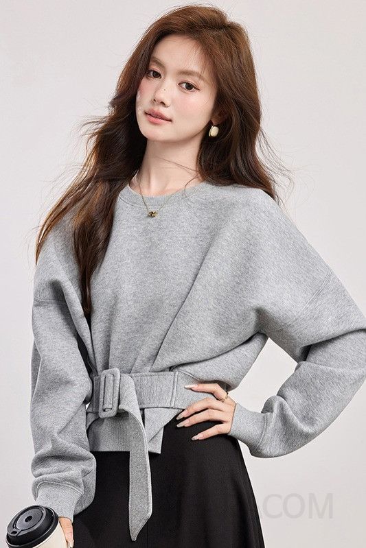 여성 라운드넥 스웨트 긴팔 티셔츠 배트 슬리브 벨트 숏 디자인 캐주얼 맨투맨티셔츠 트렌디한 데일리웨어 스타일 - 상세 이미지 5