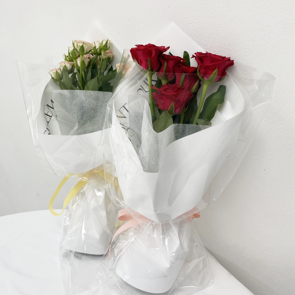 생화 장미 꽃다발 (연한장미 4~6송이) 선물 꽃배달싼곳 - 상품 이미지