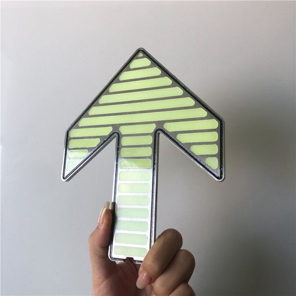 야광 화살표 축광 표지판 방향표시 인테리어 장식 소품 형광색(야광) / 85x150x5mm - 상세 이미지 5