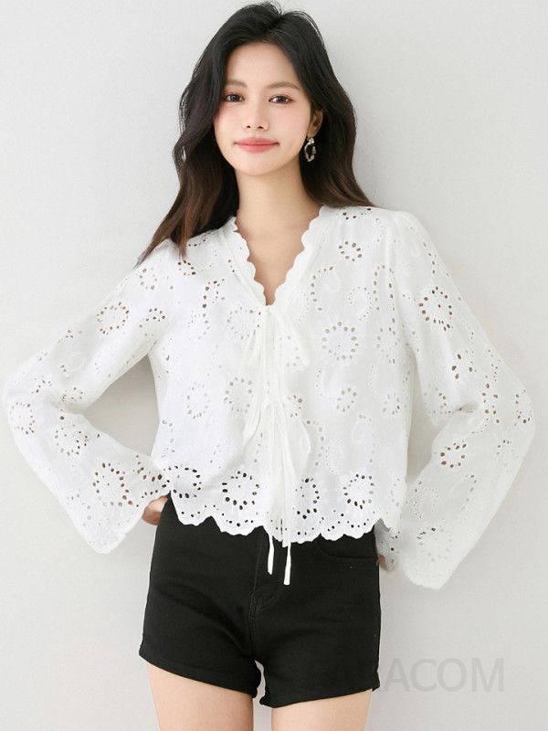 화이트 레이스 긴팔 블라우스 여성 가을 신상 루즈핏 셔츠 고급스러운 디자인 데일리 스타일링 하객룩 추천 - 상세 이미지 3