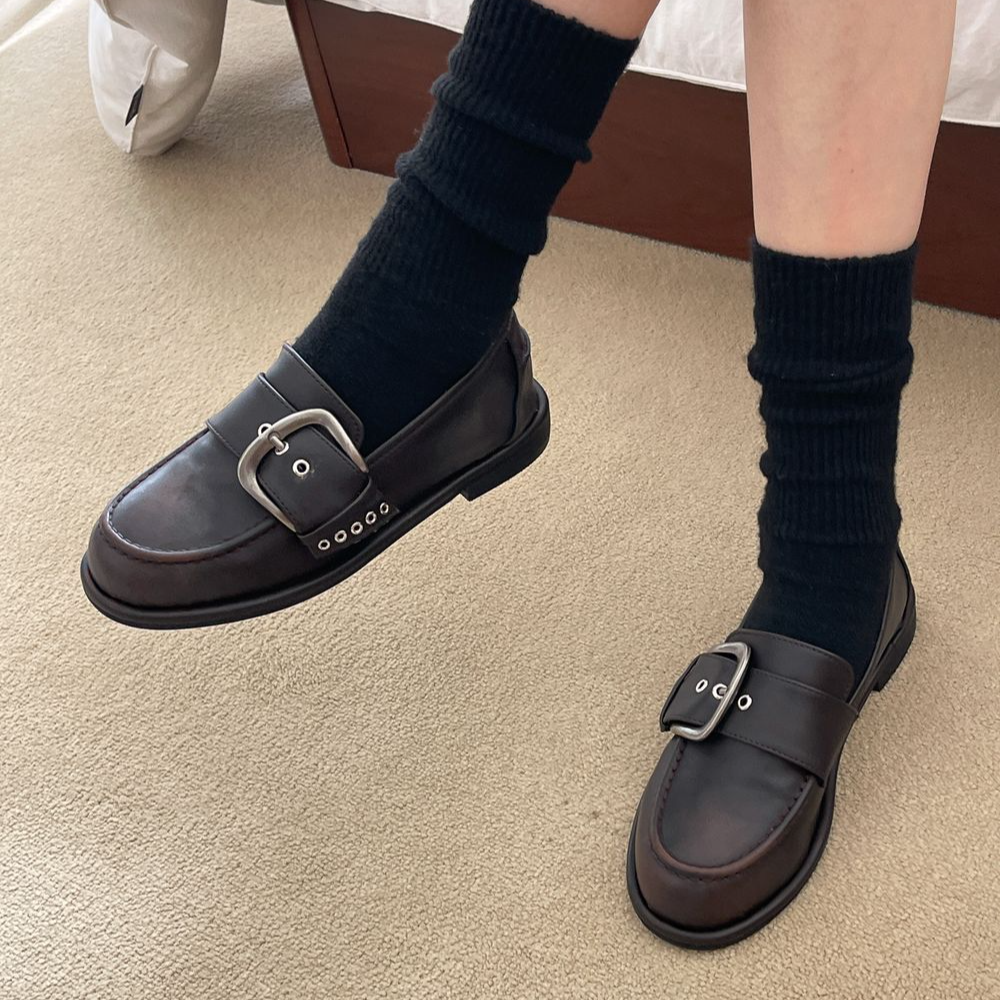 클래식 메탈 사각버클 스트랩 로퍼 블랙 브라운 데일리 슈즈 - 상세 이미지 3