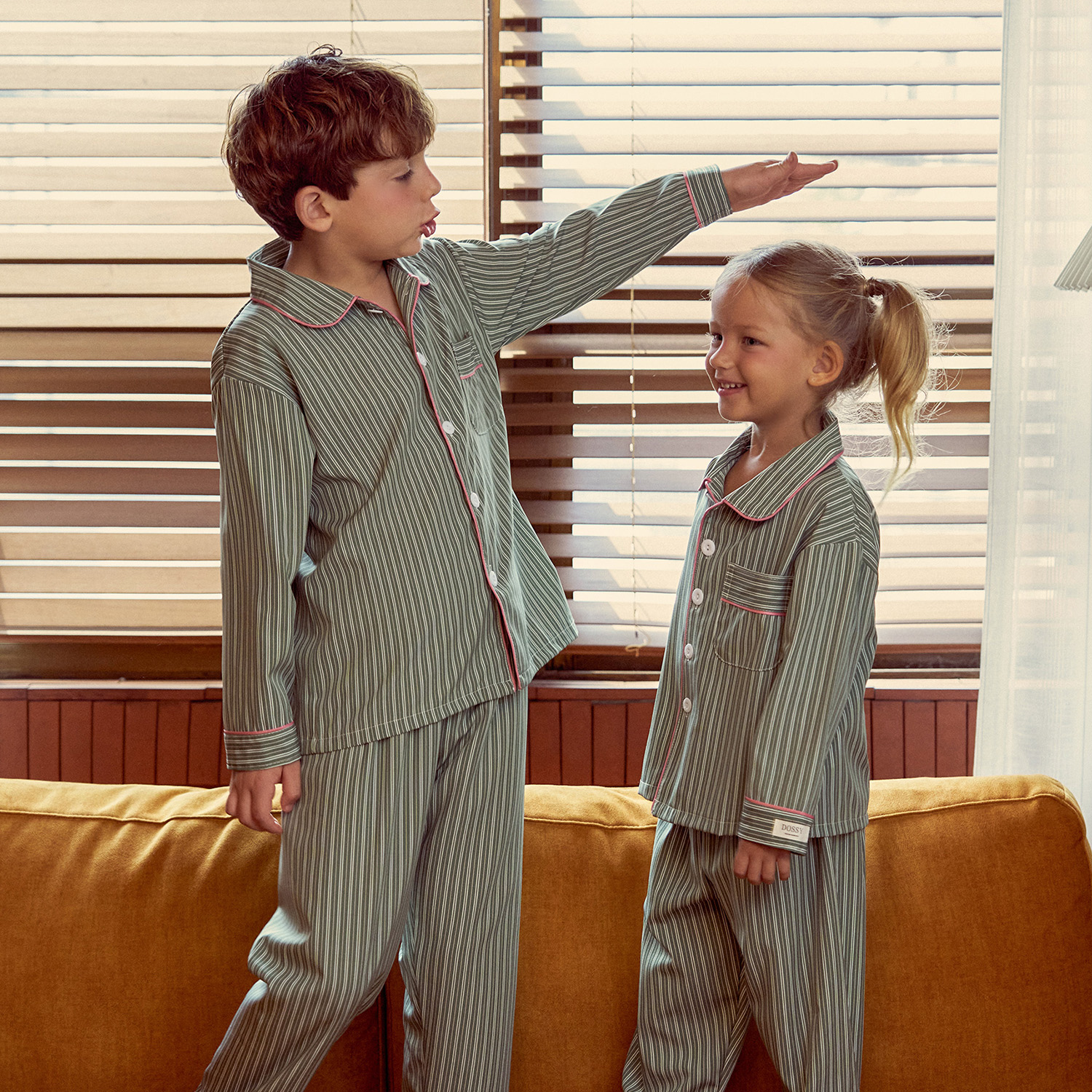 [도씨] 실크핏 웬즈데이 긴팔 키즈 잠옷 세트