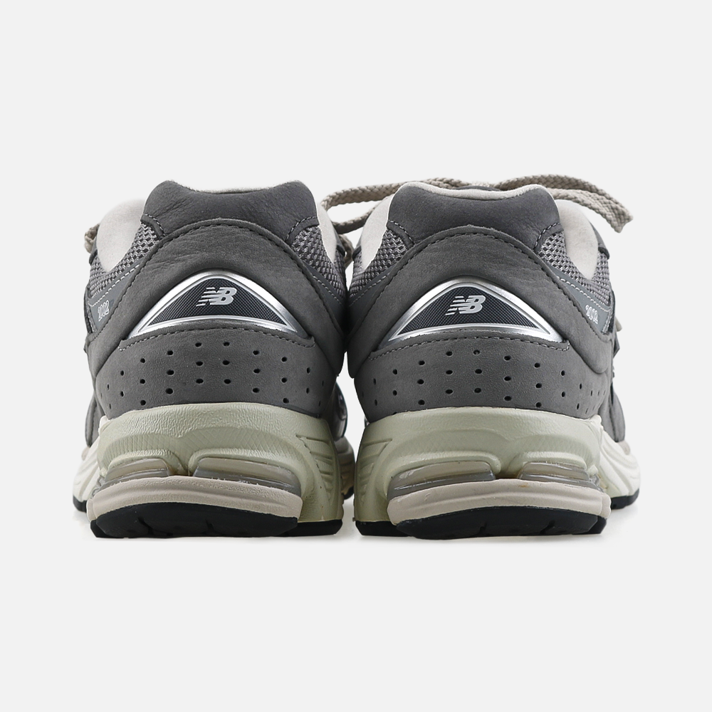 뉴발란스 2002 운동화 M2002RNM