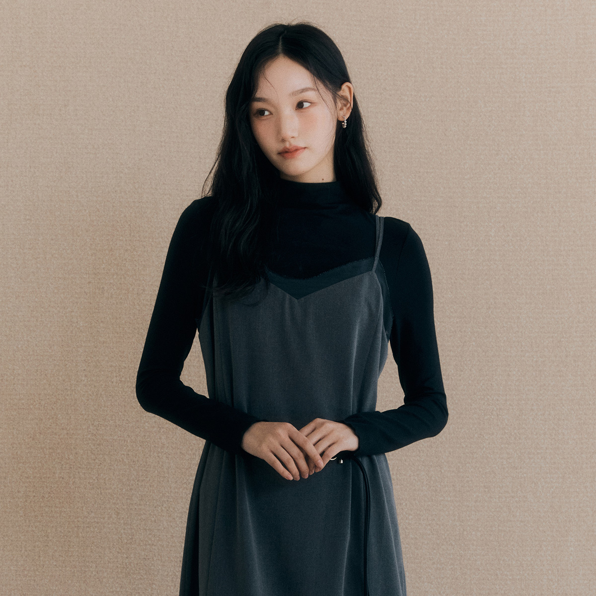 로엠 올데이 텐셀 하이넥 티셔츠 RMLWF4TR11 - 상세 이미지 5
