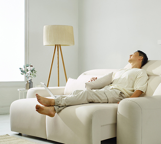 3세대 출시 시에모 3세대 발끼임 방지 리클라이너 쇼파 슬라이딩 모션 무빙 소파 스툴미포함, 아이보리(패브릭), 3인용