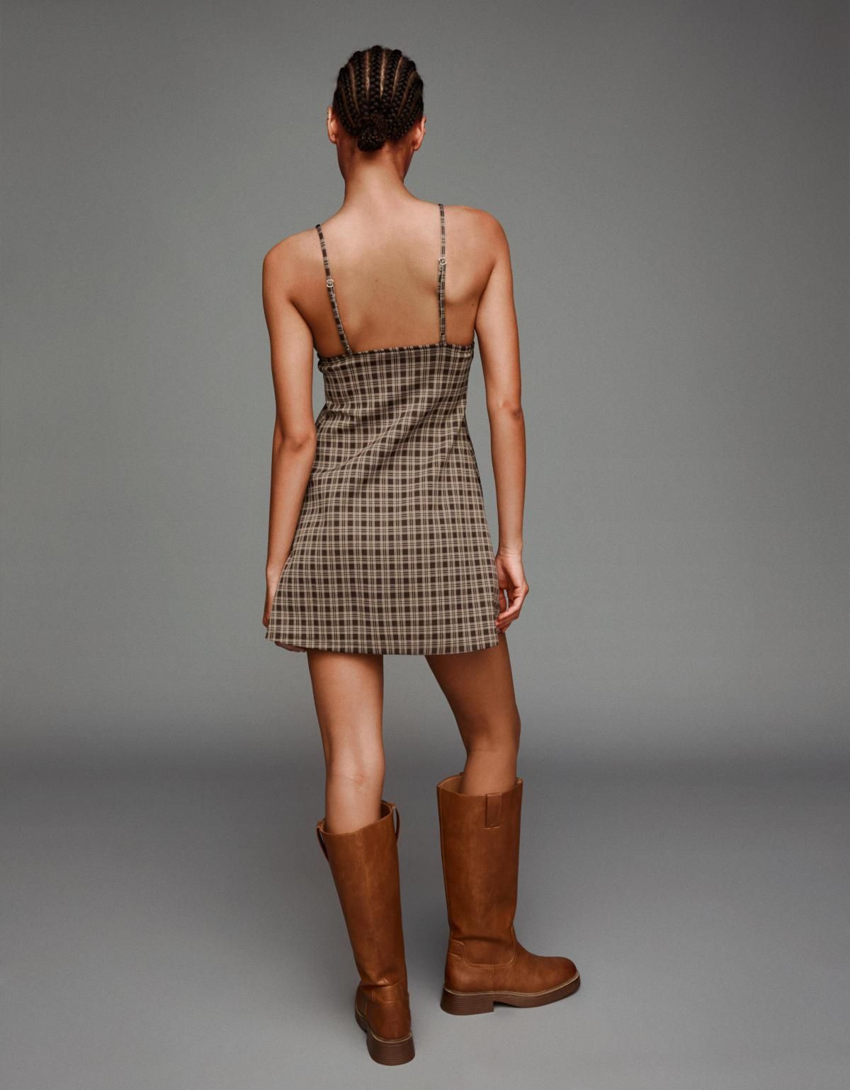 버쉬카 체크 패턴 스트랩 미니 원피스 6045/326 BROWN - 상세 이미지 3