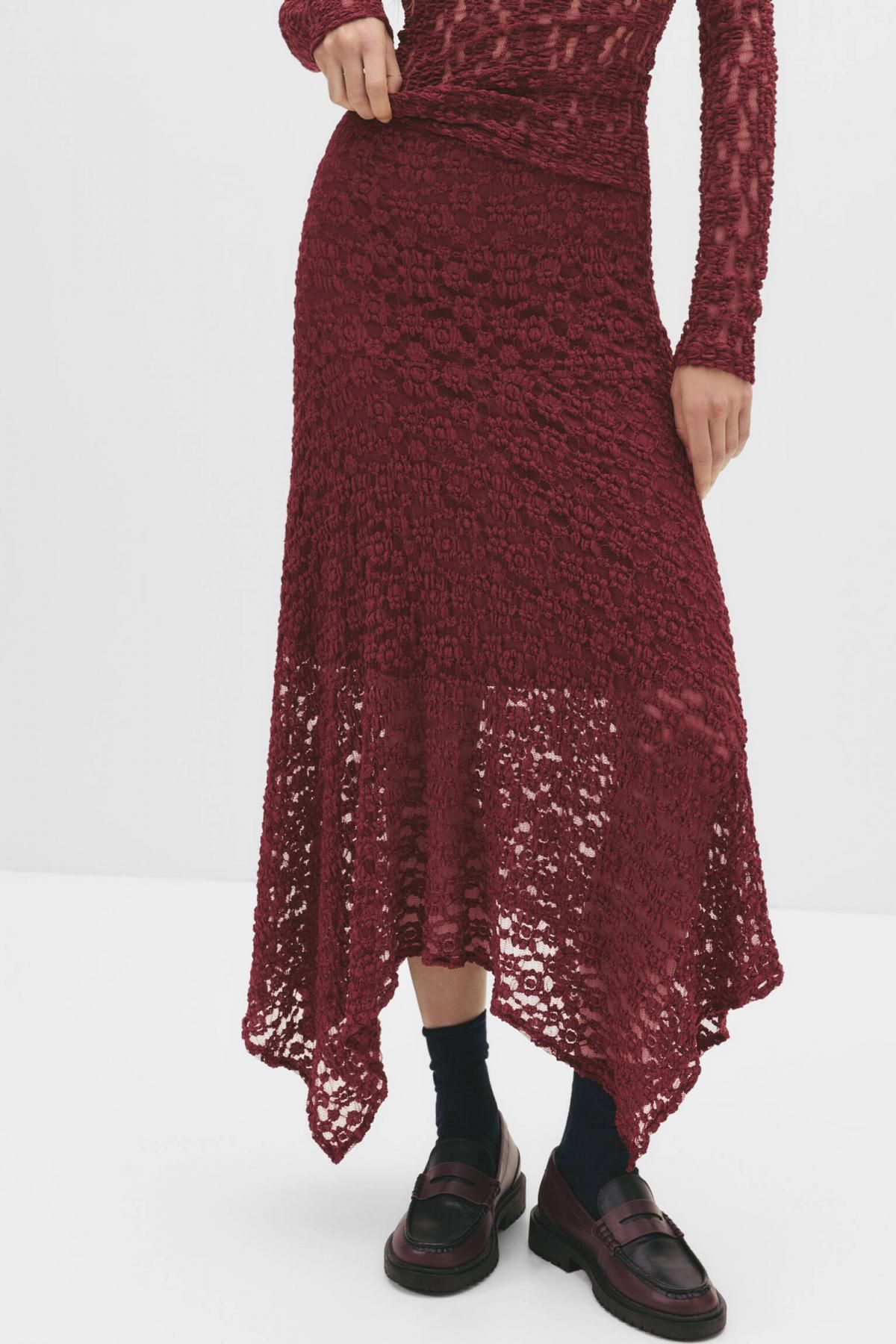 풀앤베어 로맨틱 비대칭 레이스 미디 스커트 7400/352 MAROON - 상세 이미지 5