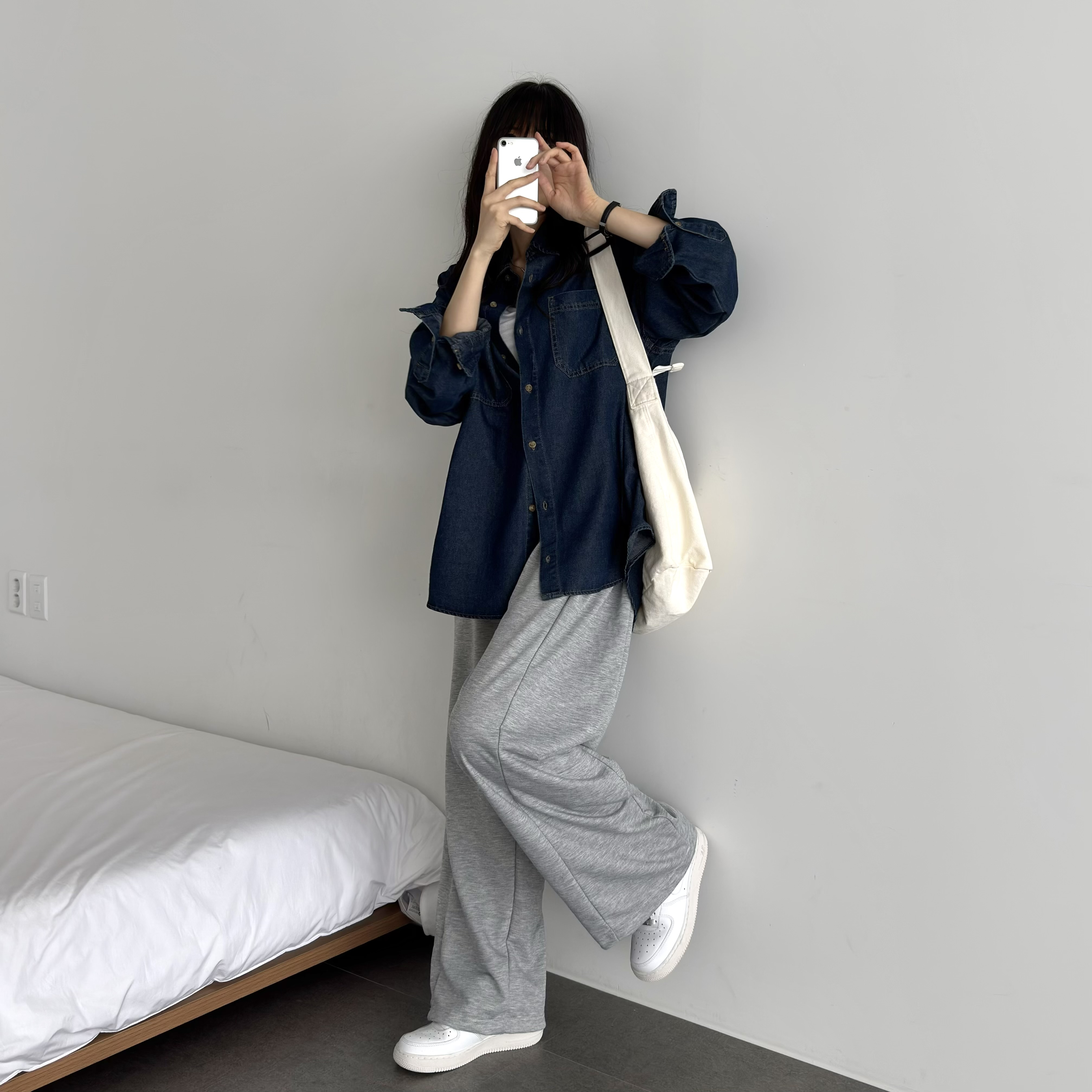 여성용 스톤워싱 데님 오버핏 청남방 청셔츠 이미지 4
