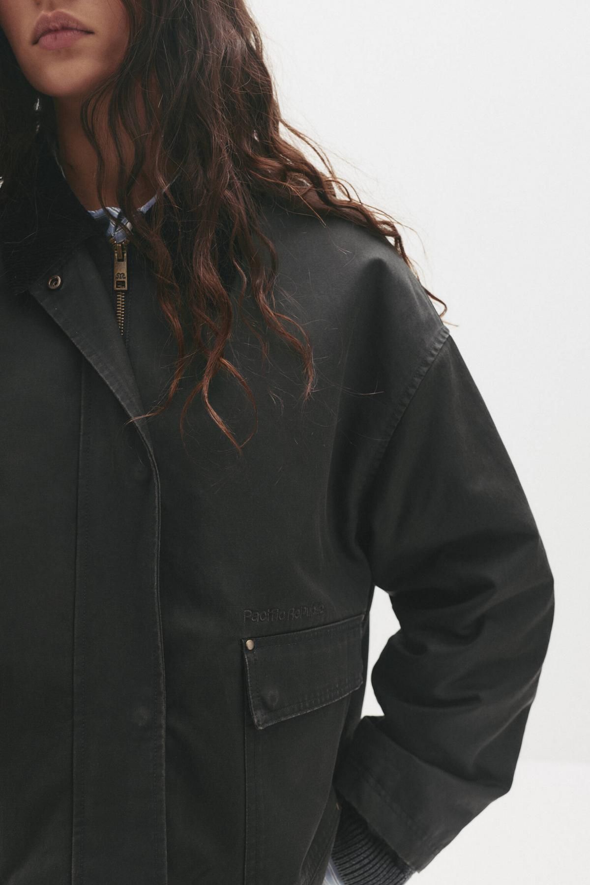 풀앤베어 테크니컬 왁스드 코듀로이 카라 재킷 7700/323 ANTHRACITE GREY - 상세 이미지 5