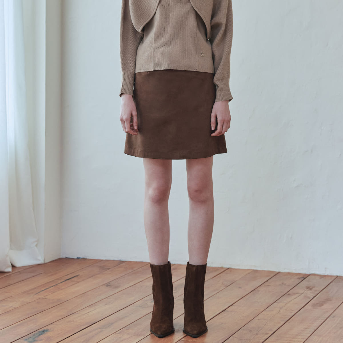 제로스트릿 [제로스트릿] 엠버 스웨이드 미니 스커트 AMBER SUEDE MINI SKIRT / BROWN