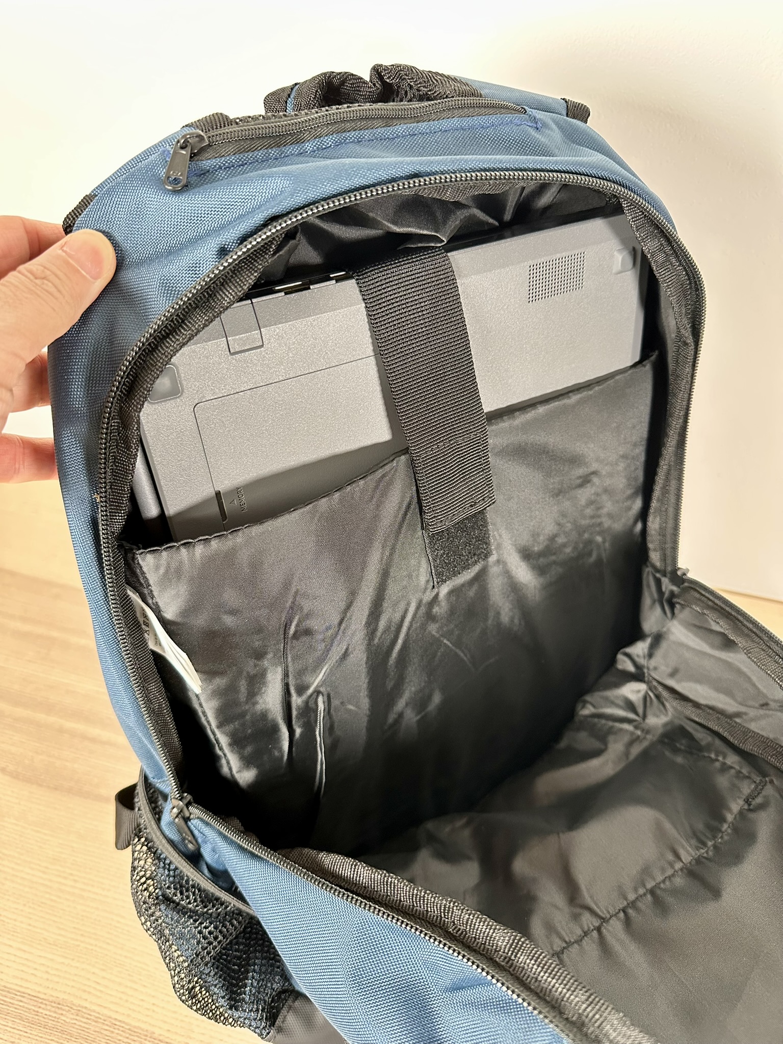 Volvo 볼보 22L 데일리 백팩 학생가방 가벼운 가방 방수커버 포함 관부가세 포함 이미지 7