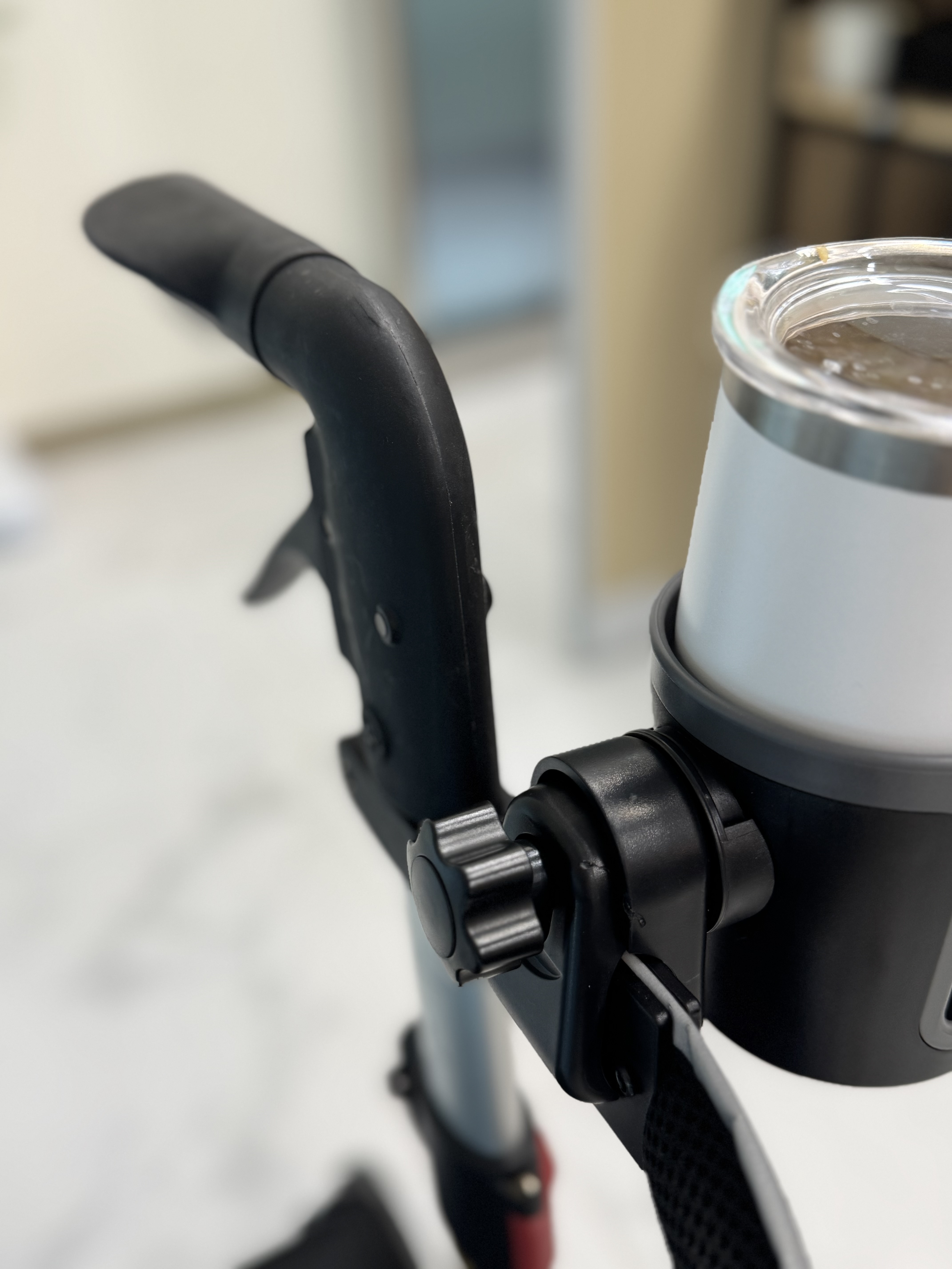 키브 360도 회전 컵홀더 유모차 보행기 롤레이터 컵홀더