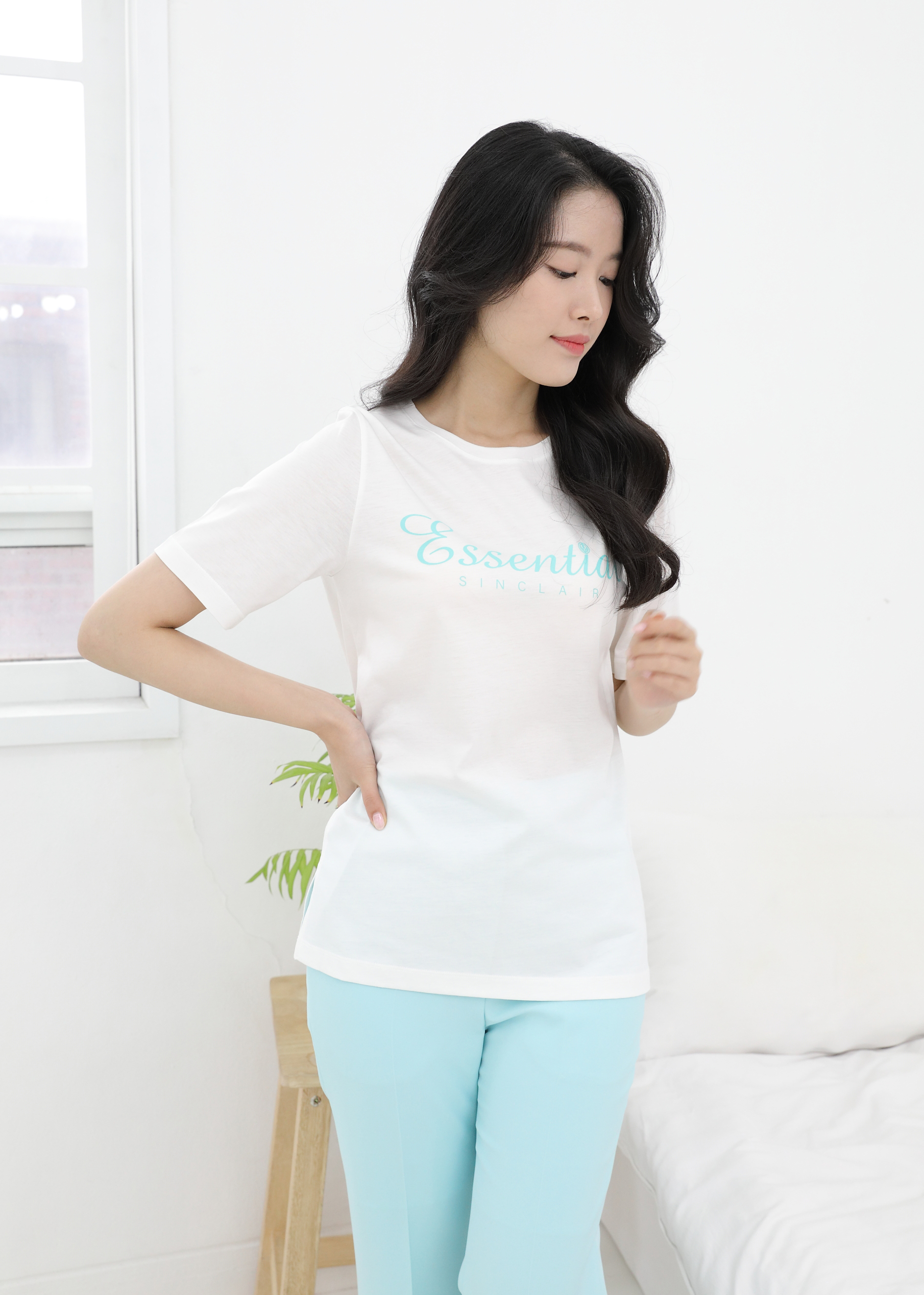 SINCLAIR 싱클레어 에센셜로고 프리미엄 코튼실크 티셔츠 화이트, SMALL - 상세 이미지 5