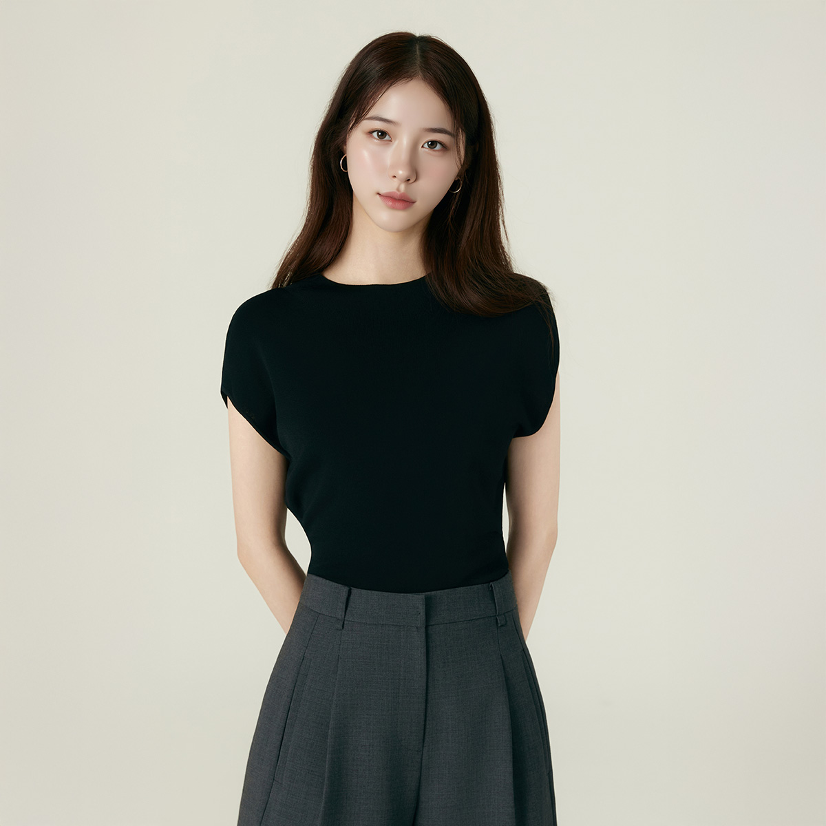 로엠 캡소매 스웨터 RMKAF49R12 - 상품 이미지