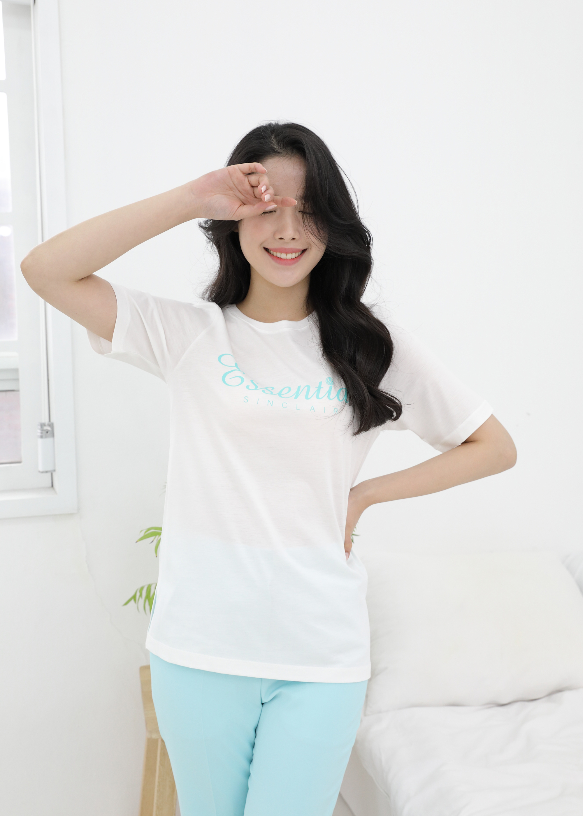 SINCLAIR 싱클레어 에센셜로고 프리미엄 코튼실크 티셔츠 화이트, SMALL - 상세 이미지 4