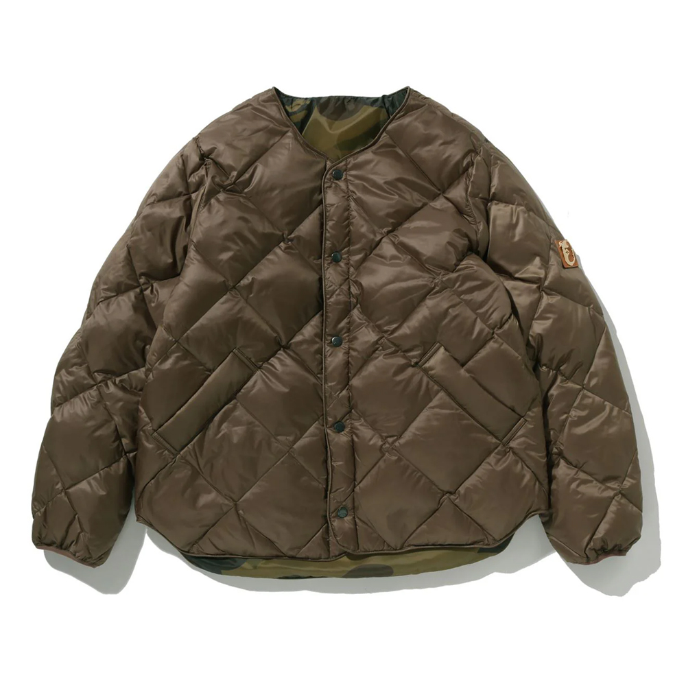 베이프 패딩 DOWN LIGHTWEIGHT JACKET 7L70-144-301 - 메인 이미지