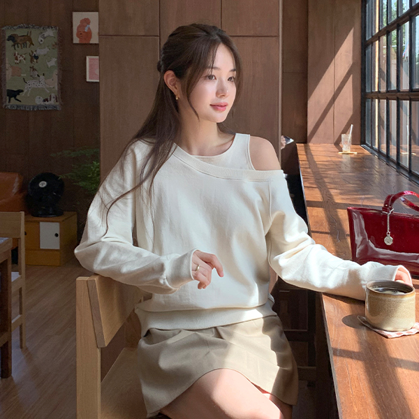 코튼 원숄더 루즈핏 맨투맨 ts4717 - 메인 이미지